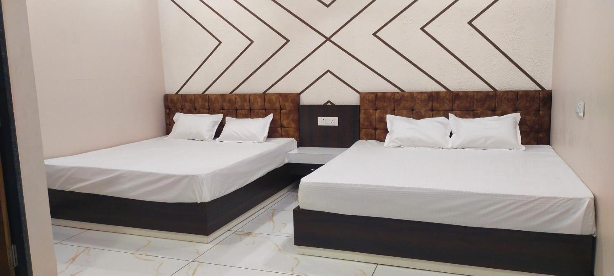Anant Home Stay Уджайн Екстериор снимка